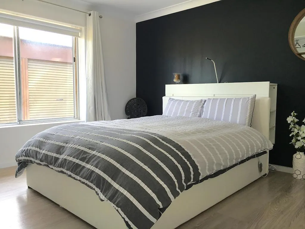 Coastal Nomad Bnb Adelaide Avustralya